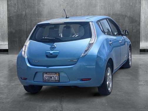 2011 Nissan Leaf SL