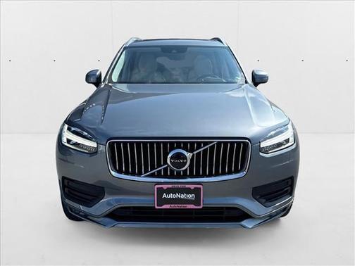 2020 Volvo XC90 T6 Momentum