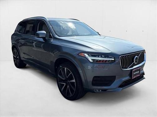 2020 Volvo XC90 T6 Momentum