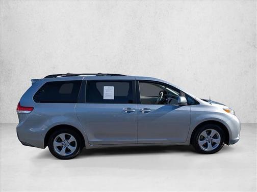 2012 Toyota Sienna LE