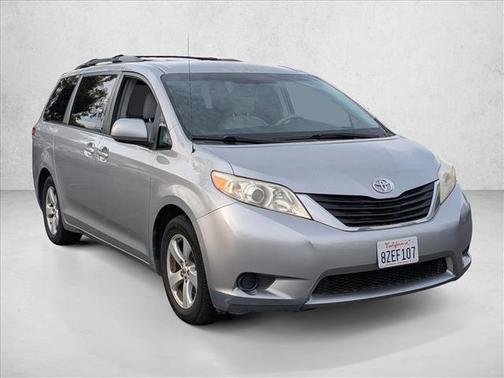 2012 Toyota Sienna LE