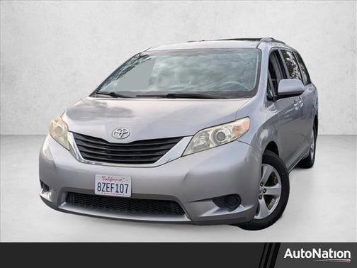 2012 Toyota Sienna LE