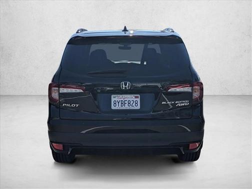 2022 Honda Pilot AWD Black Edition