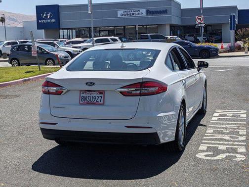 2020 Ford Fusion SE