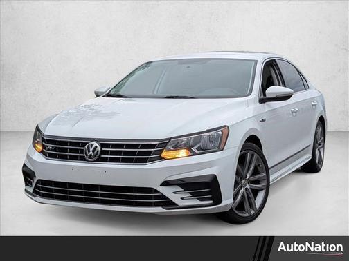 2017 Volkswagen Passat 1.8T R-Line w/Comfort
