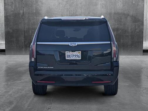 2018 Cadillac Escalade Luxury