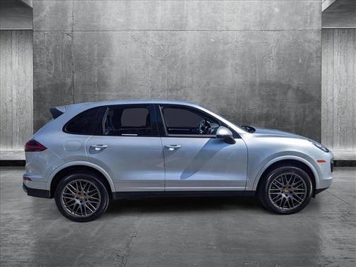 2017 Porsche Cayenne Platinum Edition
