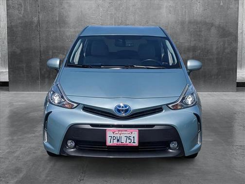 2016 Toyota Prius v Five