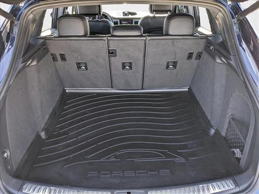 2018 Porsche Macan AWD