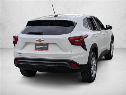 2025 Chevrolet Trax LS