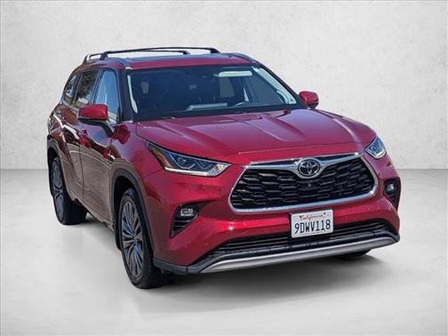 2022 Toyota Highlander Platinum