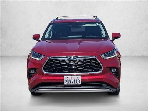 2022 Toyota Highlander Platinum