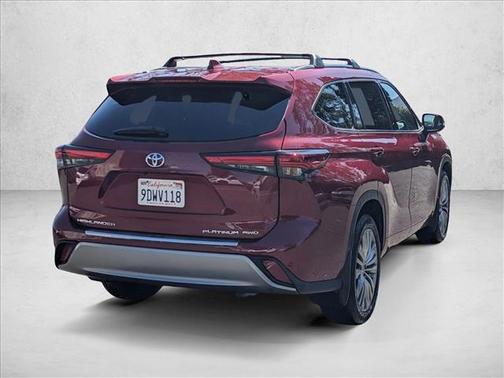 2022 Toyota Highlander Platinum