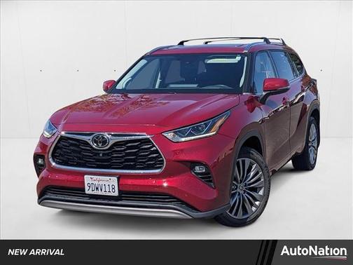 2022 Toyota Highlander Platinum