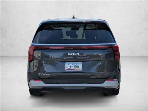 2025 Kia Carnival LXS