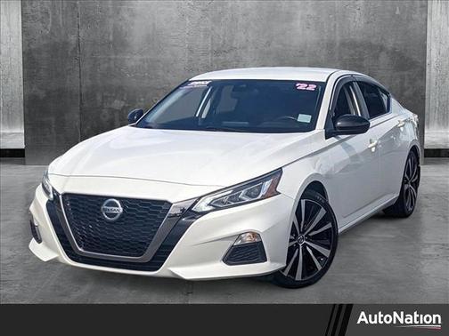 2022 Nissan Altima SR FWD