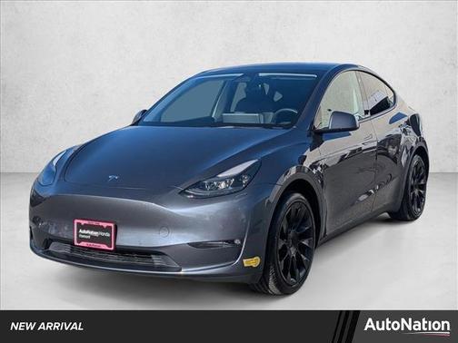 2022 Tesla Model Y Long Range Dual Motor All-Wheel Drive