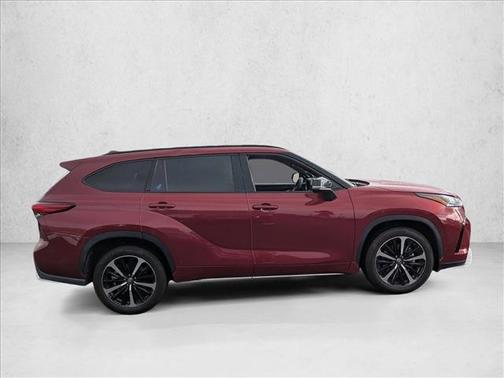 2022 Toyota Highlander XSE