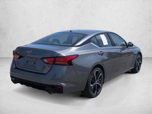 2023 Nissan Altima SR FWD