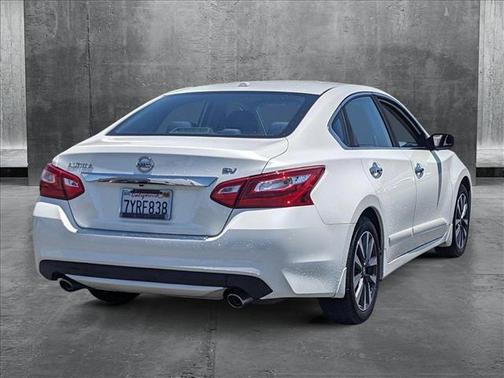 2017 Nissan Altima 2.5 SV