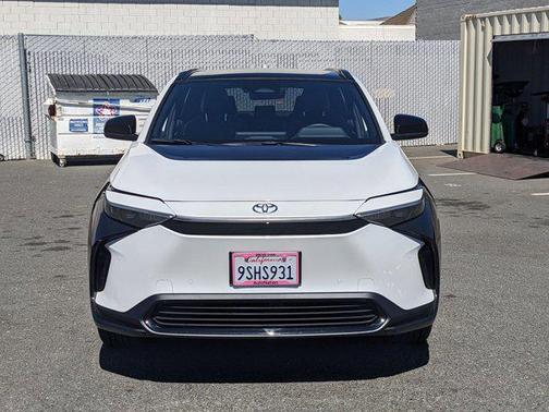 2024 Toyota bZ4X XLE