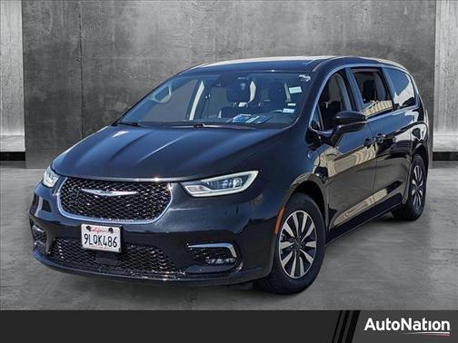 2022 Chrysler Pacifica Hybrid Touring L
