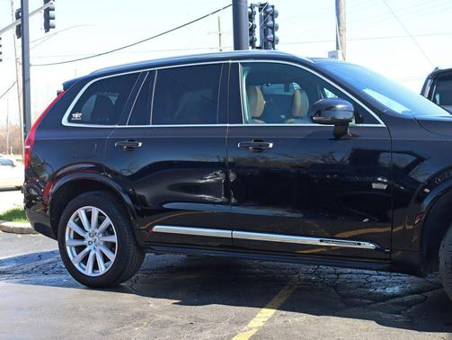 Black 2016 Volvo XC90 T8 Inscription