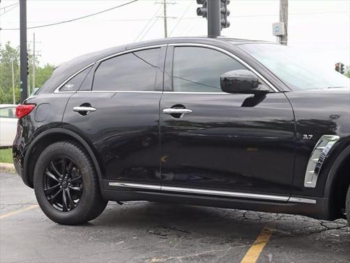 2016 INFINITI QX70 Base