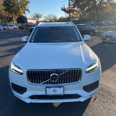 2020 Volvo XC90 T5 Momentum