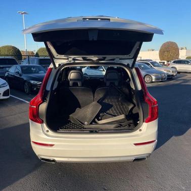 2020 Volvo XC90 T5 Momentum