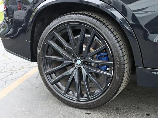 Black 2020 BMW X5 M50i