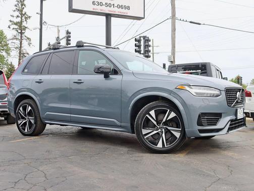 Gray 2021 Volvo XC90 Recharge Plug-In Hybrid T8 R-Design 7 Passenger
