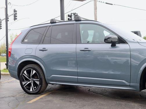 Gray 2021 Volvo XC90 Recharge Plug-In Hybrid T8 R-Design 7 Passenger