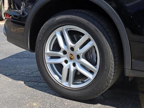 2016 Porsche Cayenne Base