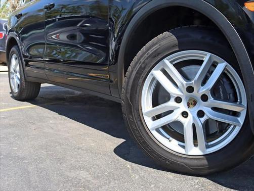2016 Porsche Cayenne Base