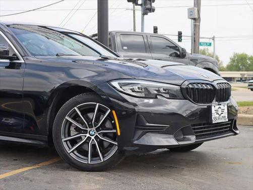 2019 BMW 330 i xDrive