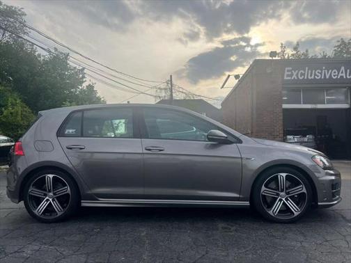 2016 Volkswagen Golf R 4-Door