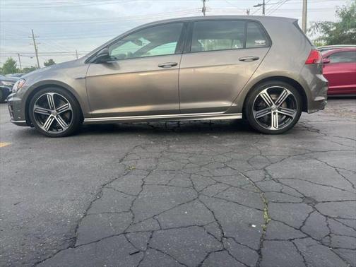 2016 Volkswagen Golf R 4-Door