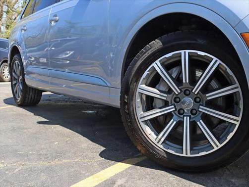 2019 Audi Q7 45 Premium Plus