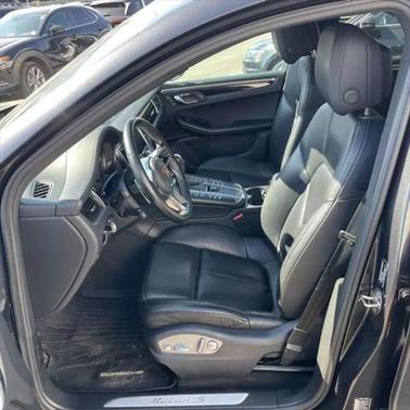 2017 Porsche Macan Base