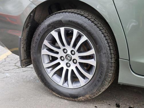 2018 Toyota Sienna XLE