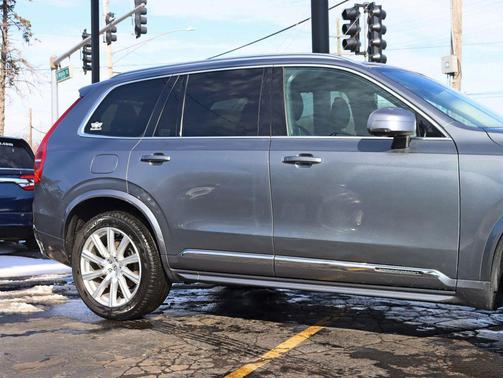 2016 Volvo XC90 T8 Inscription