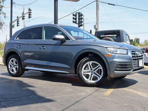 Gray 2019 Audi Q5 45 Premium