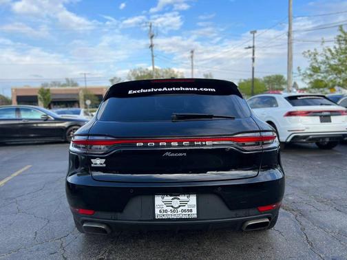 Black 2021 Porsche Macan Macan Sport Edition