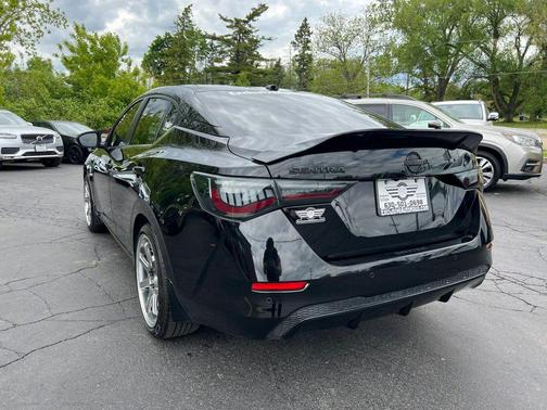 Black 2024 Nissan Sentra SV