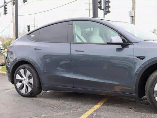 2023 Tesla Model Y Long Range Dual Motor All-Wheel Drive
