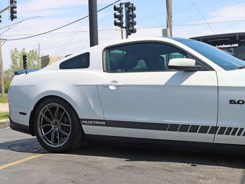 White 2012 Ford Mustang GT Premium