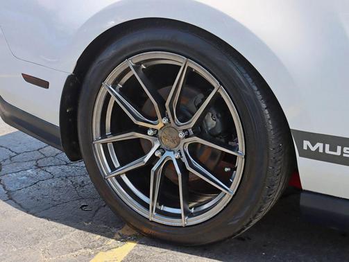 White 2012 Ford Mustang GT Premium