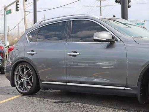2016 INFINITI QX50 Base