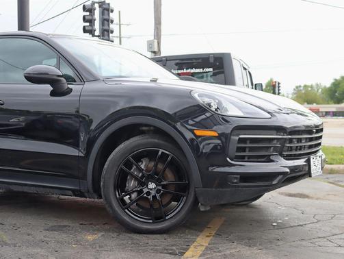 Black 2020 Porsche Cayenne Cayenne